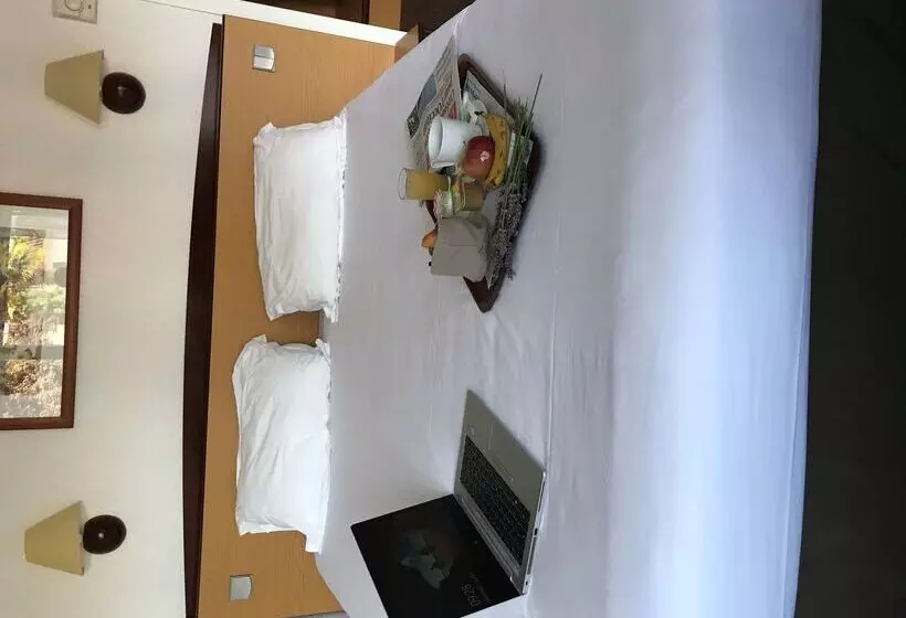 ホテル Campanile Cahors