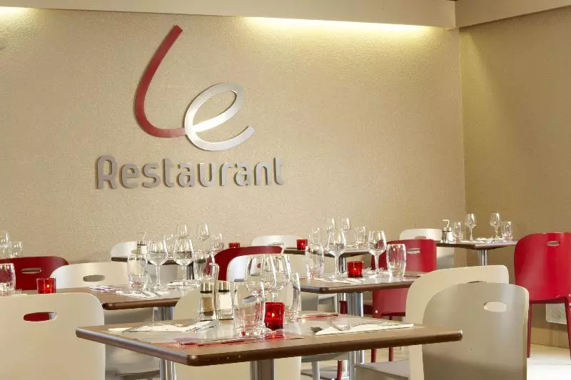 호텔 Brit Hôtel Dinan   Taden