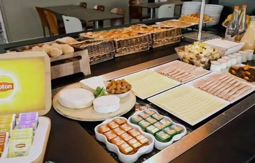 Отель Campanile Paris Ouest   Gennevilliers Barbanniers