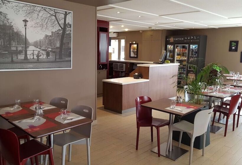 هتل Campanile Lyon Est  Aeroport Saint Exupery