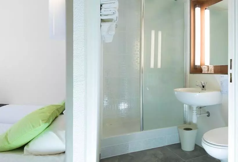 호텔 Campanile Nantes Saint Sébastien Sur Loire