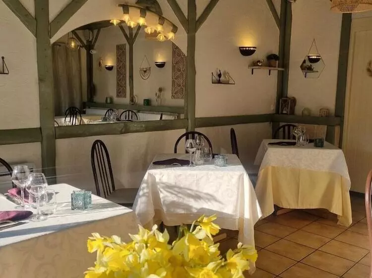 فندق Chez Jeannette