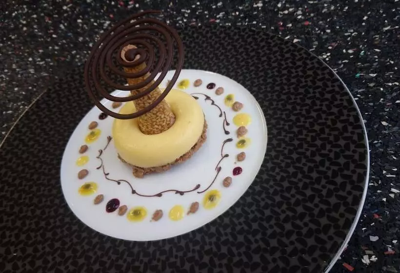 فندق Chez Jeannette