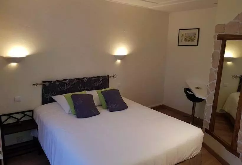 فندق Chez Jeannette