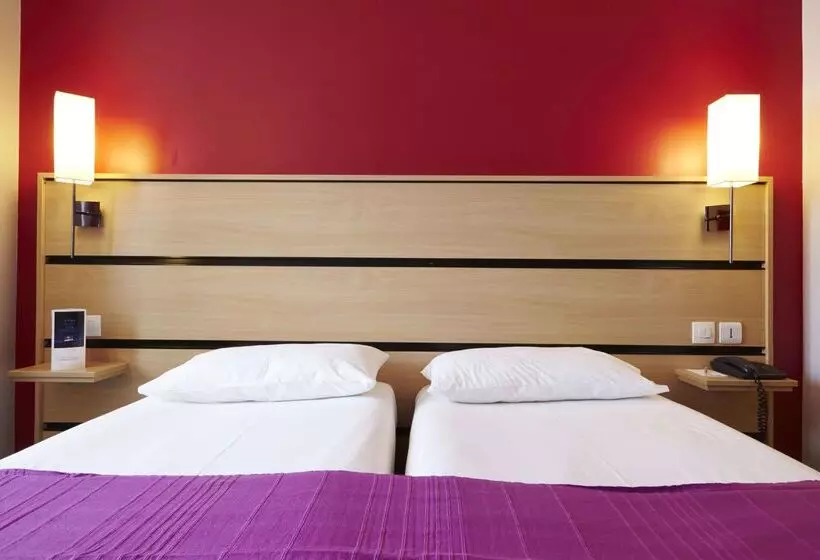 هتل Kyriad Paris 10   Canal Saint Martin   République