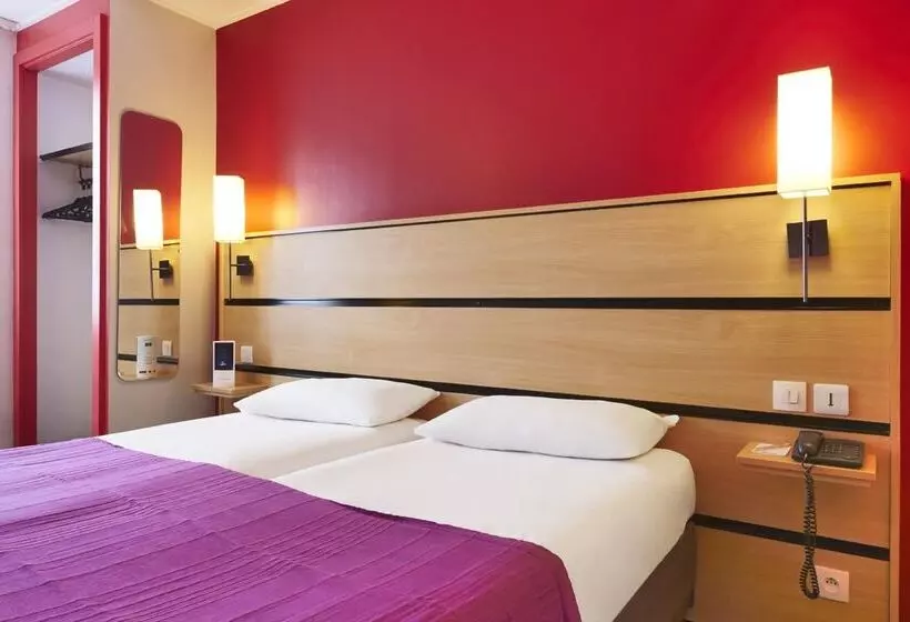 هتل Kyriad Paris 10   Canal Saint Martin   République