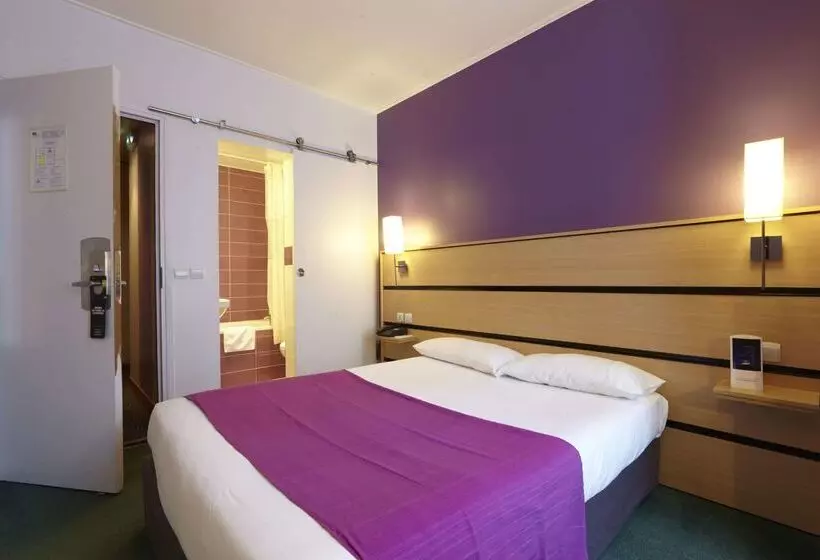 هتل Kyriad Paris 10   Canal Saint Martin   République