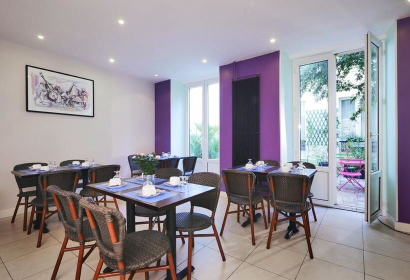 هتل Kyriad Paris 10 Canal Saint Martin République