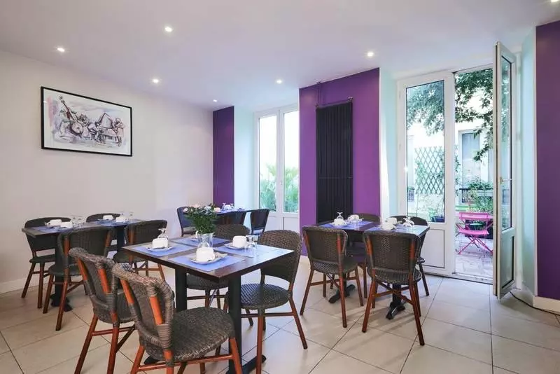 هتل Kyriad Paris 10   Canal Saint Martin   République