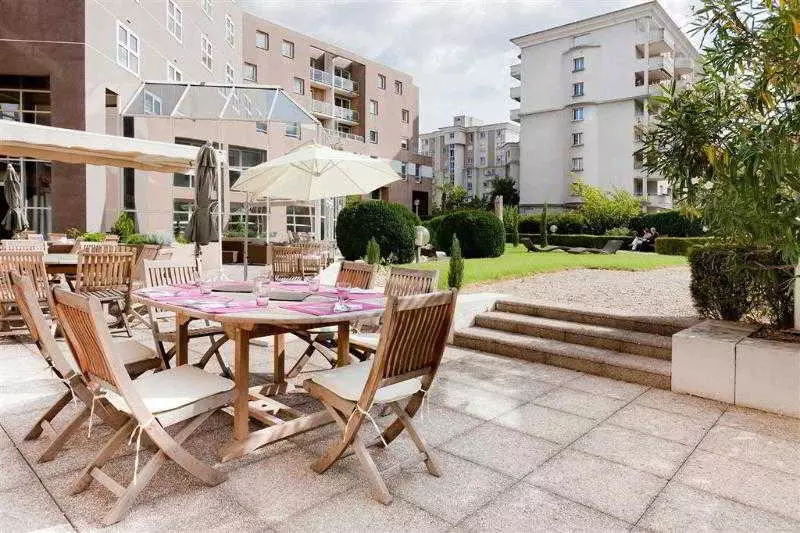 Отель Hôtel Mercure Grenoble Centre Président