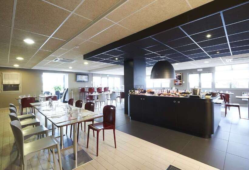 هتل Kyriad Le Blanc Mesnil