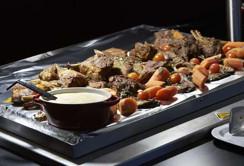 هتل Kyriad Le Blanc Mesnil