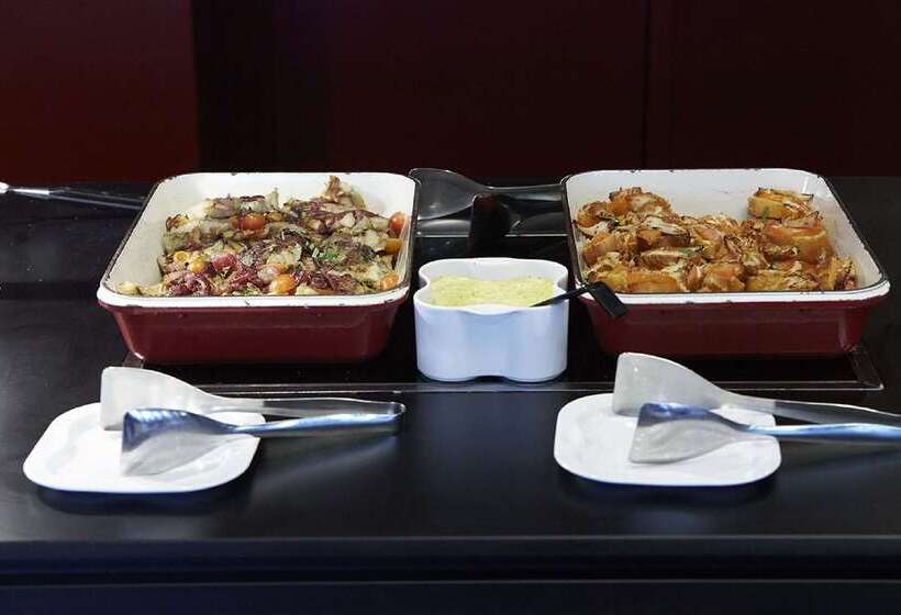 هتل Kyriad Le Blanc Mesnil