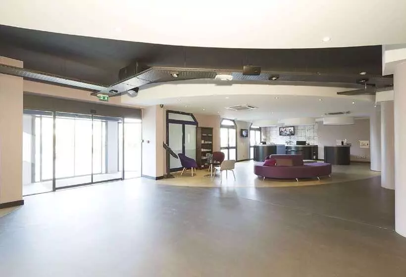 Отель Kyriad Le Blanc Mesnil