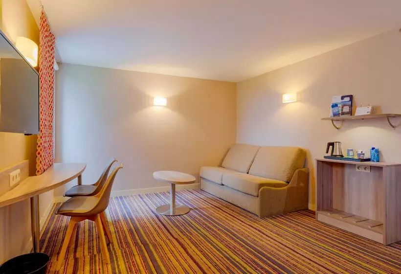 Отель Kyriad Lyon Est  Saint Bonnet De Mure