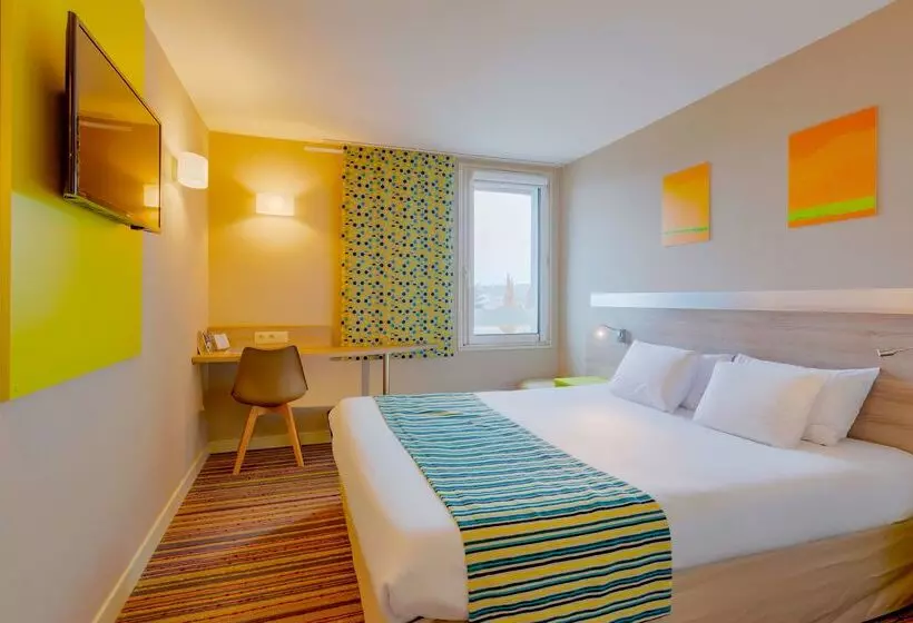 Отель Kyriad Lyon Est  Saint Bonnet De Mure