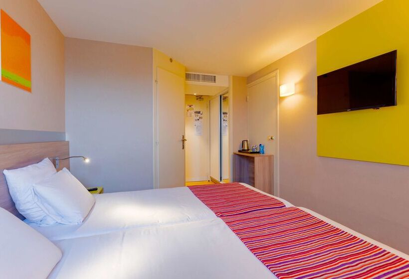 Hotel Kyriad Lyon Est  Saint Bonnet De Mure