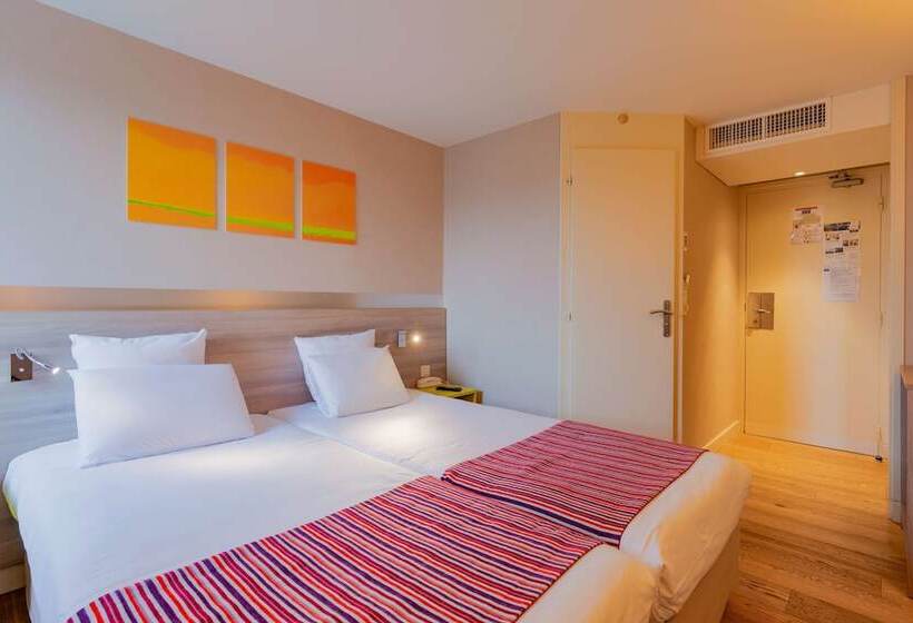 Hotel Kyriad Lyon Est  Saint Bonnet De Mure