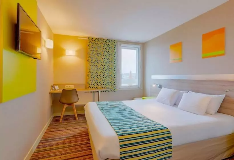 Отель Kyriad Lyon Est  Saint Bonnet De Mure