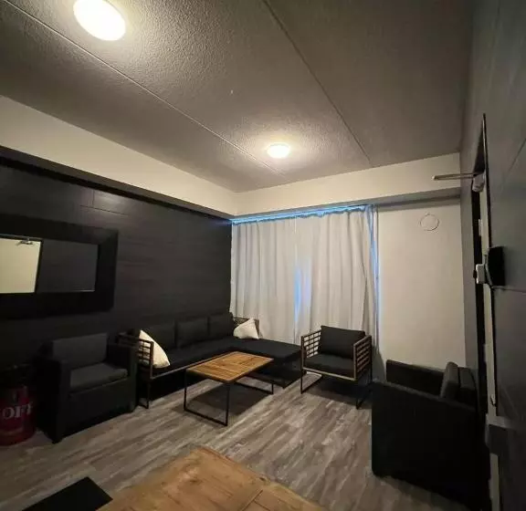 ホテル Li & Ravintola Martinhovi