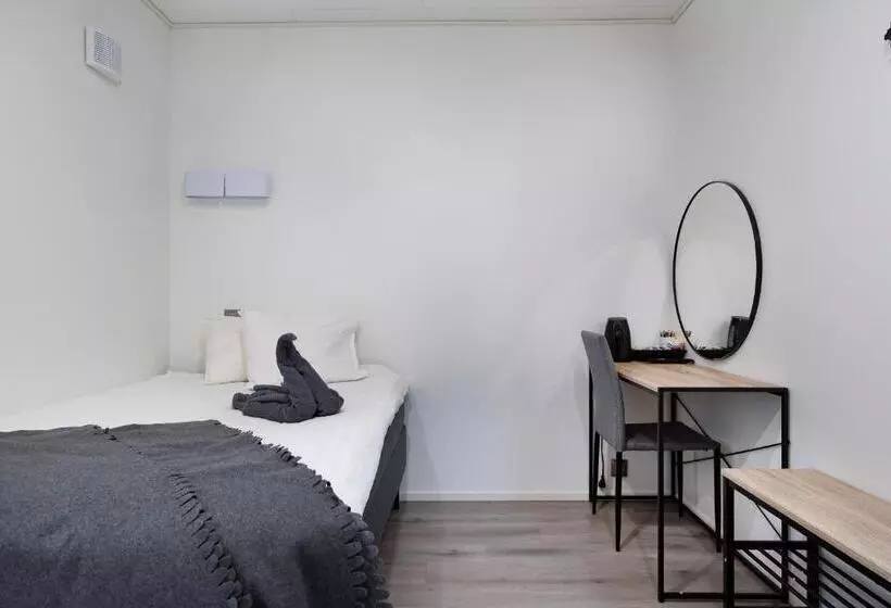 ホテル Li & Ravintola Martinhovi