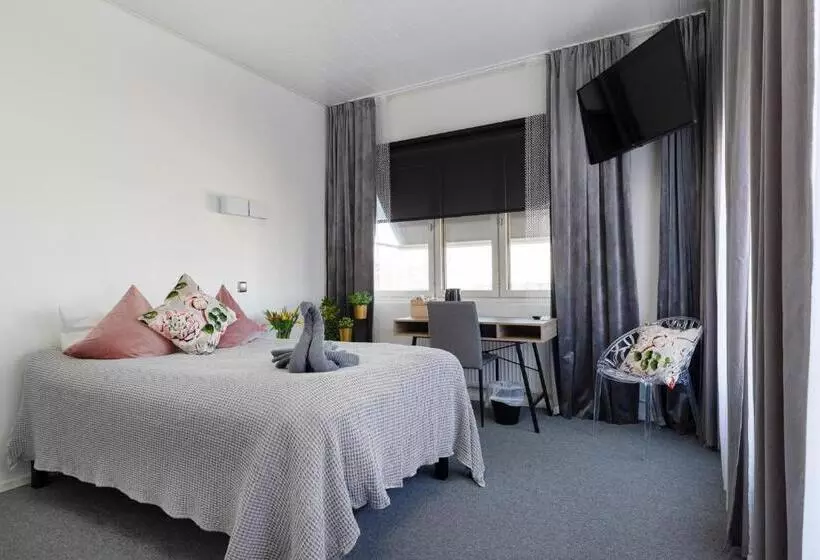 ホテル Li & Ravintola Martinhovi