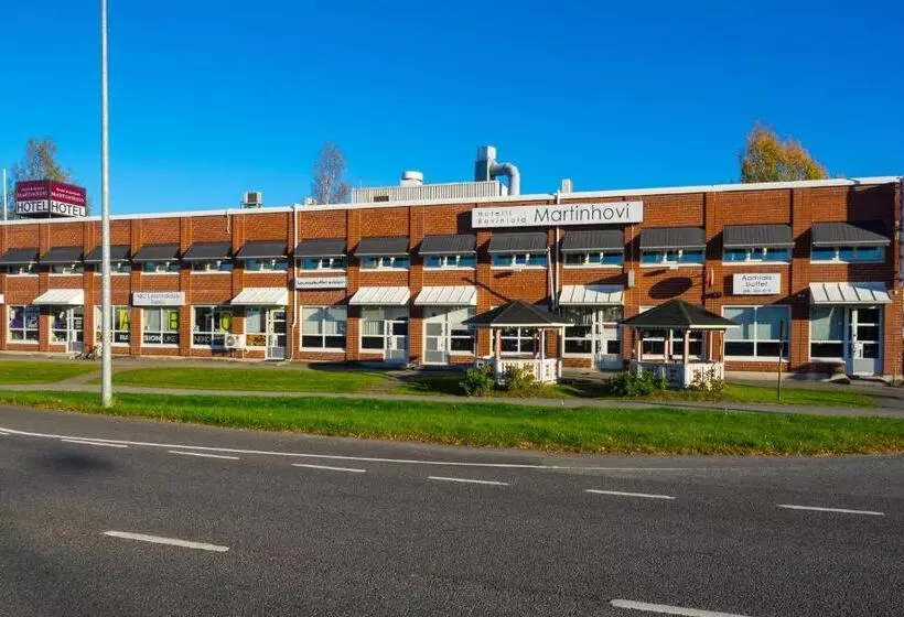 ホテル Li & Ravintola Martinhovi