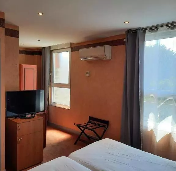 酒店 Logis Hôtel Restaurant Le Medicis