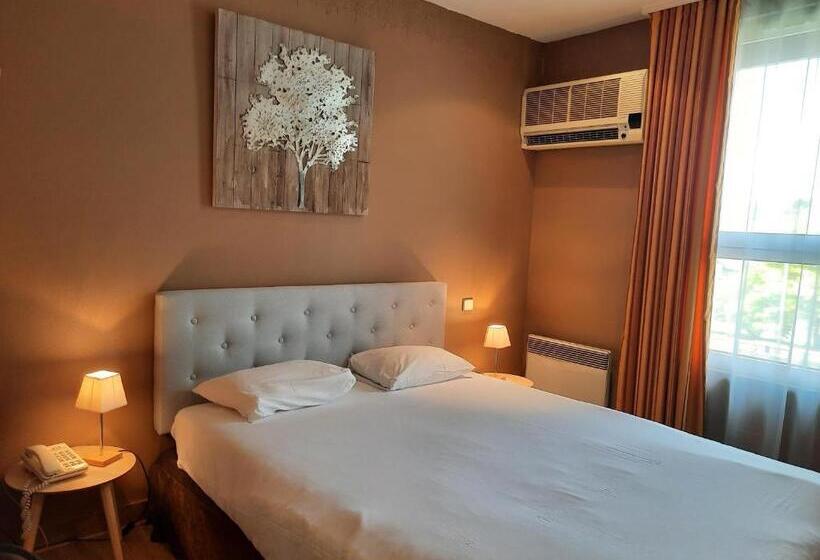 فندق Logis Hôtel Restaurant Le Medicis