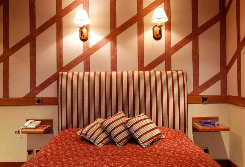 酒店 Logis Hôtel Restaurant Le Medicis