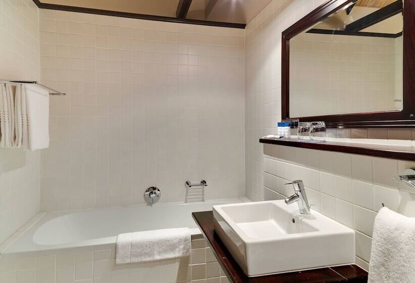 Protea Hotel By Marriott Dorpshuis & Spa Stellenbosch