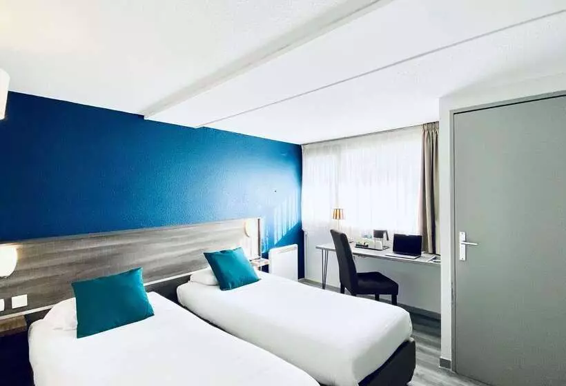 Отель Restaurant Kyriad de Péronne