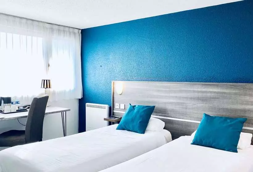 Отель Restaurant Kyriad de Péronne