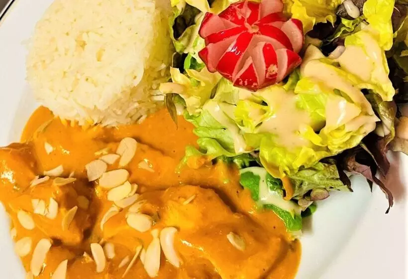 Отель Restaurant Kyriad de Péronne