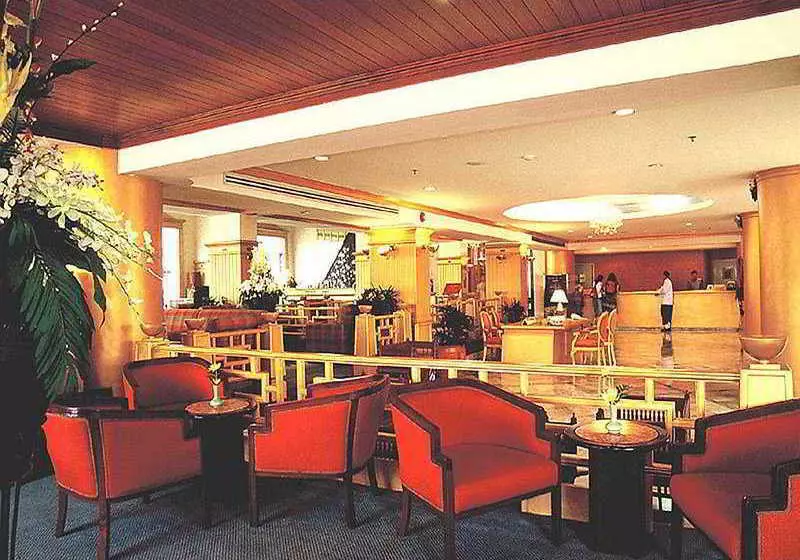 ホテル Uthong Inn