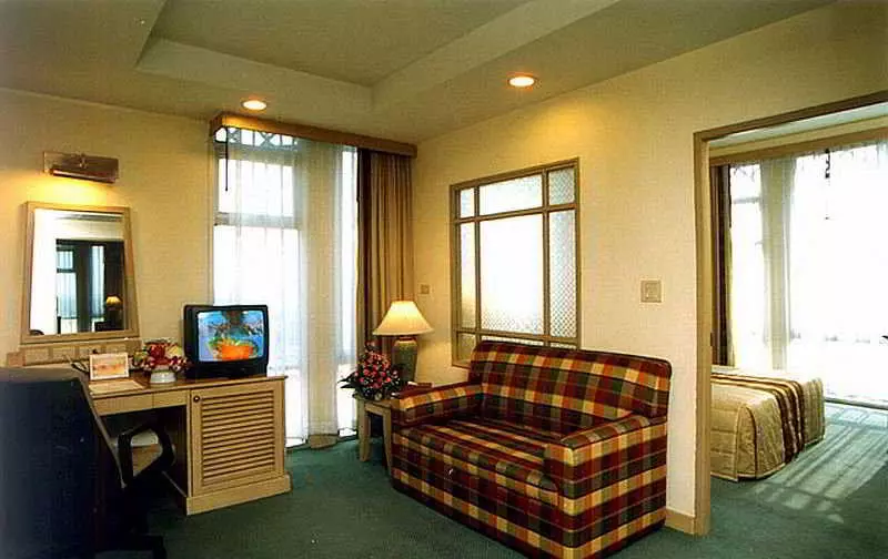 ホテル Uthong Inn