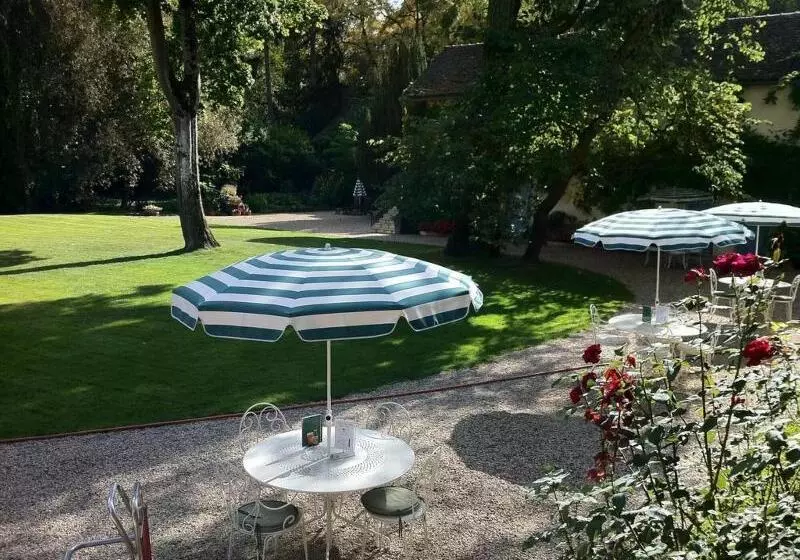 호텔 Chateau De Challanges