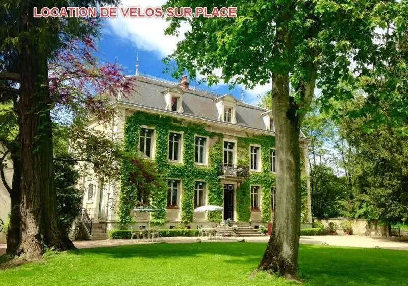 호텔 Chateau De Challanges