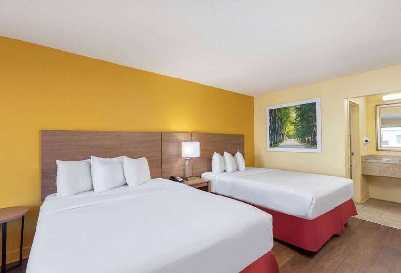 בית מלון כפרי Days Inn By Wyndham Florence/i95 North