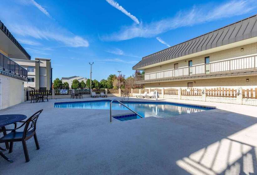 בית מלון כפרי Days Inn By Wyndham Florence/i95 North