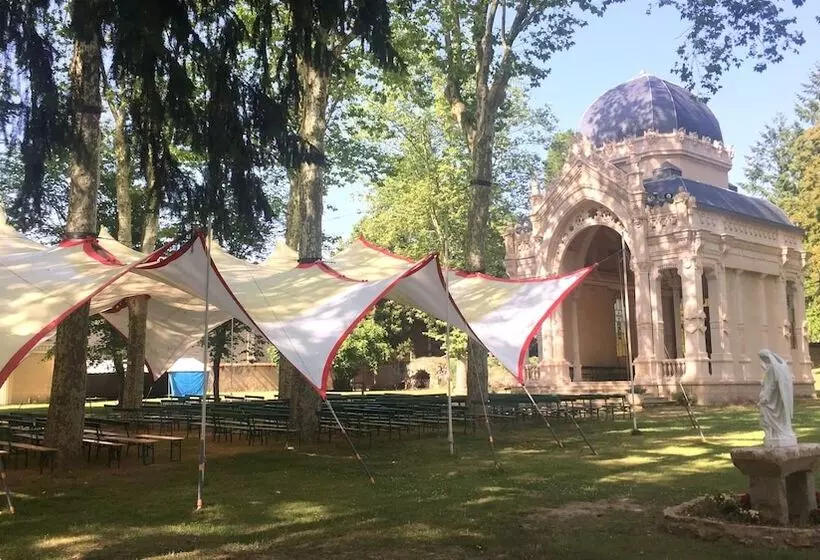 Отель De La Basilique