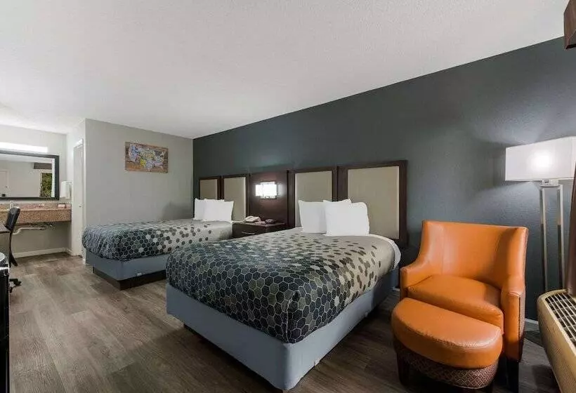 Отель Econo Lodge Cheraw Market Street