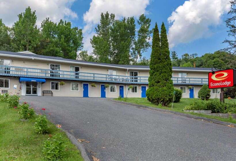 فندق Econo Lodge Lee  Great Barrington