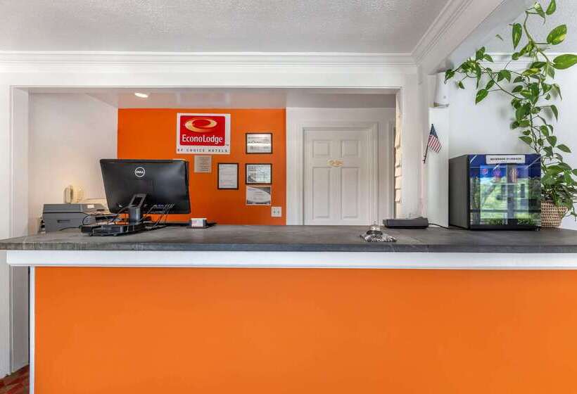 فندق Econo Lodge Lee  Great Barrington