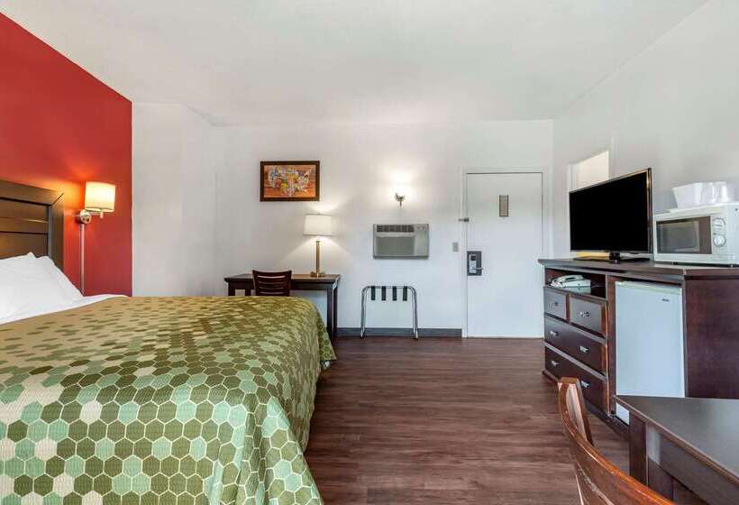 فندق Econo Lodge Lee  Great Barrington