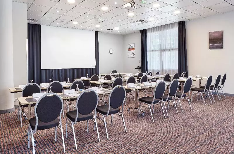 Отель Holiday Inn Toulon City Centre, An Ihg