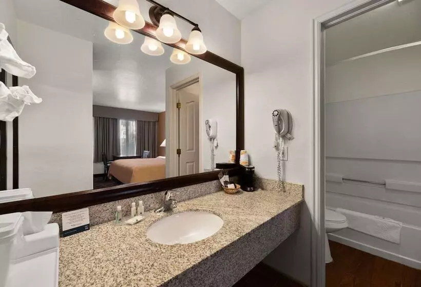 ホテル Quality Inn Saint George South Bluff