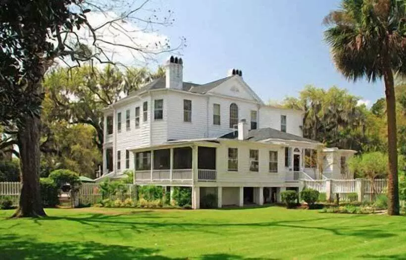 Отель Rhett House