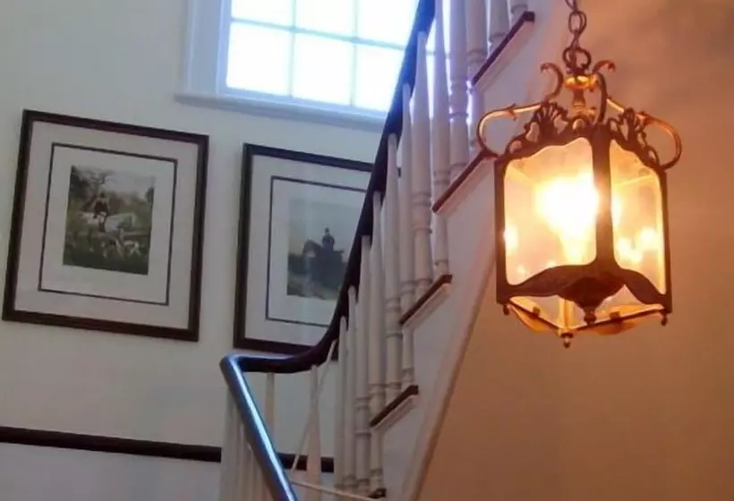 Отель Rhett House