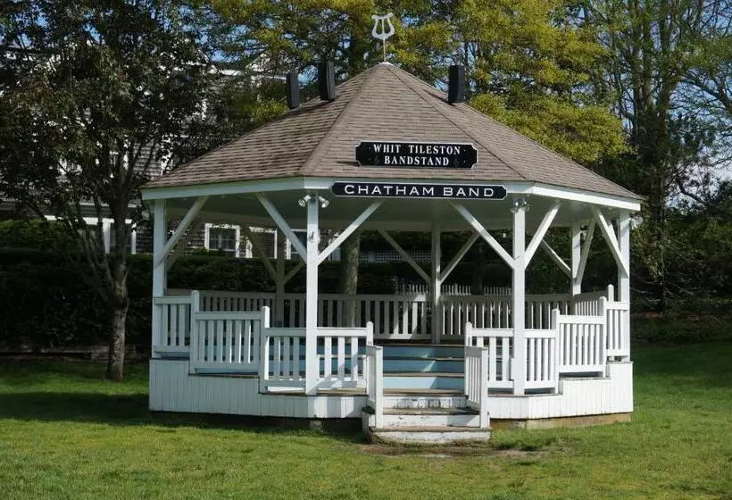 汽车旅馆  Chatham Tides